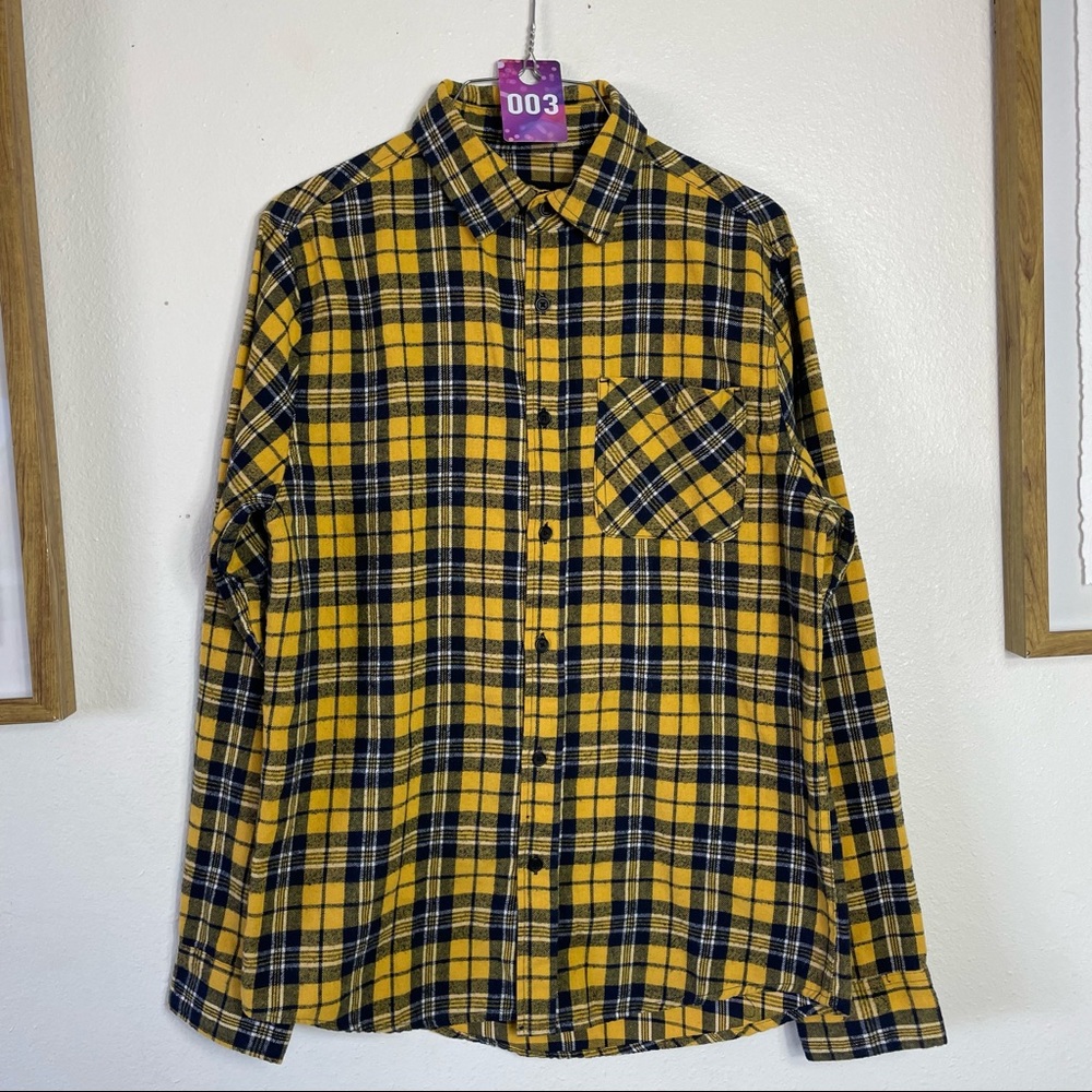 Men’s Rue 21 Yellow Flannel Size: Medium - Picture 1 of 4